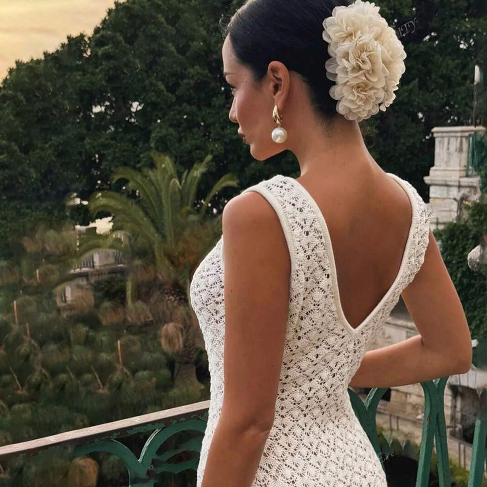 Robe maxi blanche en tricot crochetée à dos ouvert