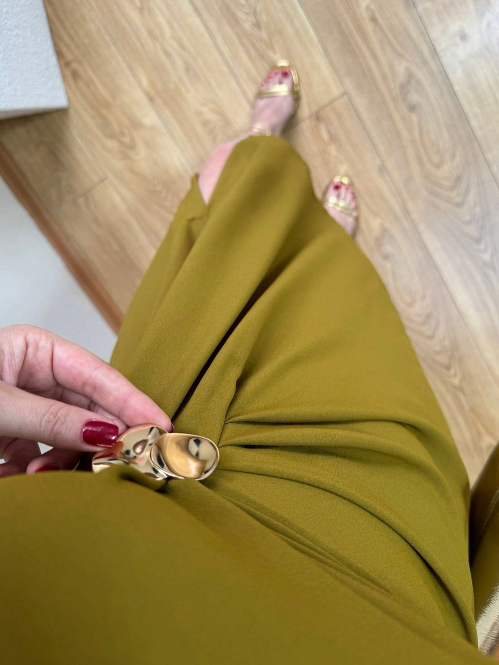 Robe maxi fendue sans manches en mélange de polyester olive