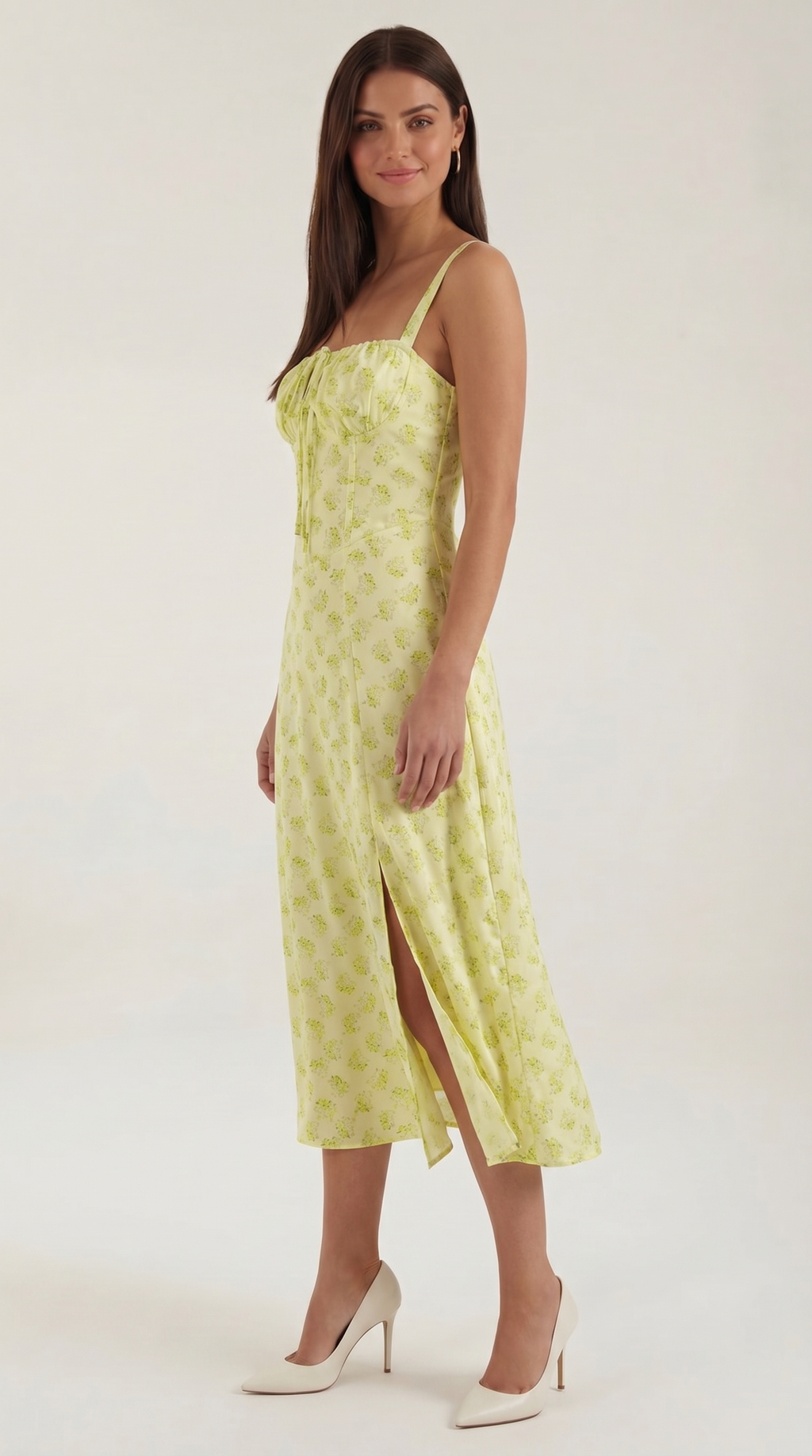 Robe midi fleurie pour femmes, idéale pour les invitées de mariage