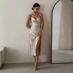 Robe Cocktail Luxueuse en Satin pour Femme avec Fente Latérale Drapée