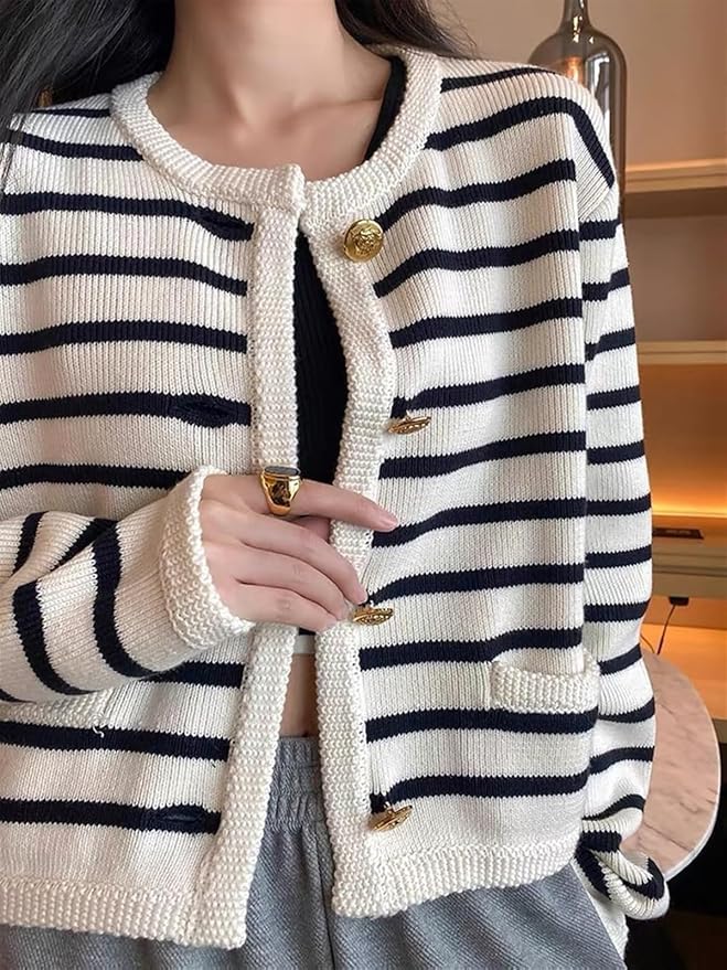 Pull en tricot rayé confortable pour les superpositions d'automne