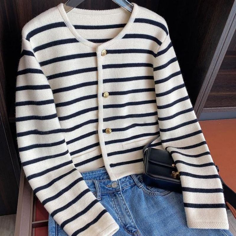 Pull en tricot rayé confortable pour les superpositions d'automne