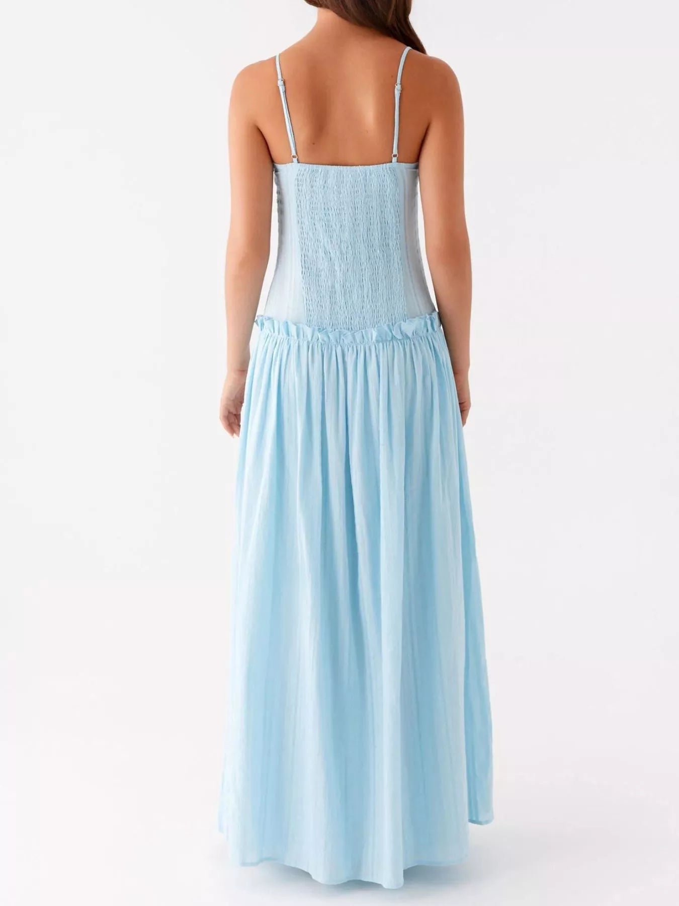 Robe longue à bretelles spaghetti avec volant et smocks