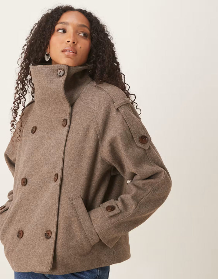 Manteau caban chic en laine pour l'automne