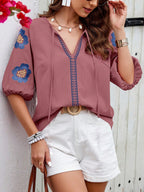 Blouse femme brodée avec manches bouffantes vue de profil