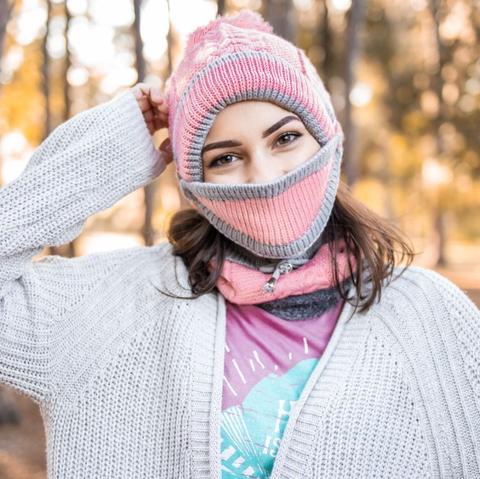 Ensemble bonnet en tricot douillet et écharpe pour femme