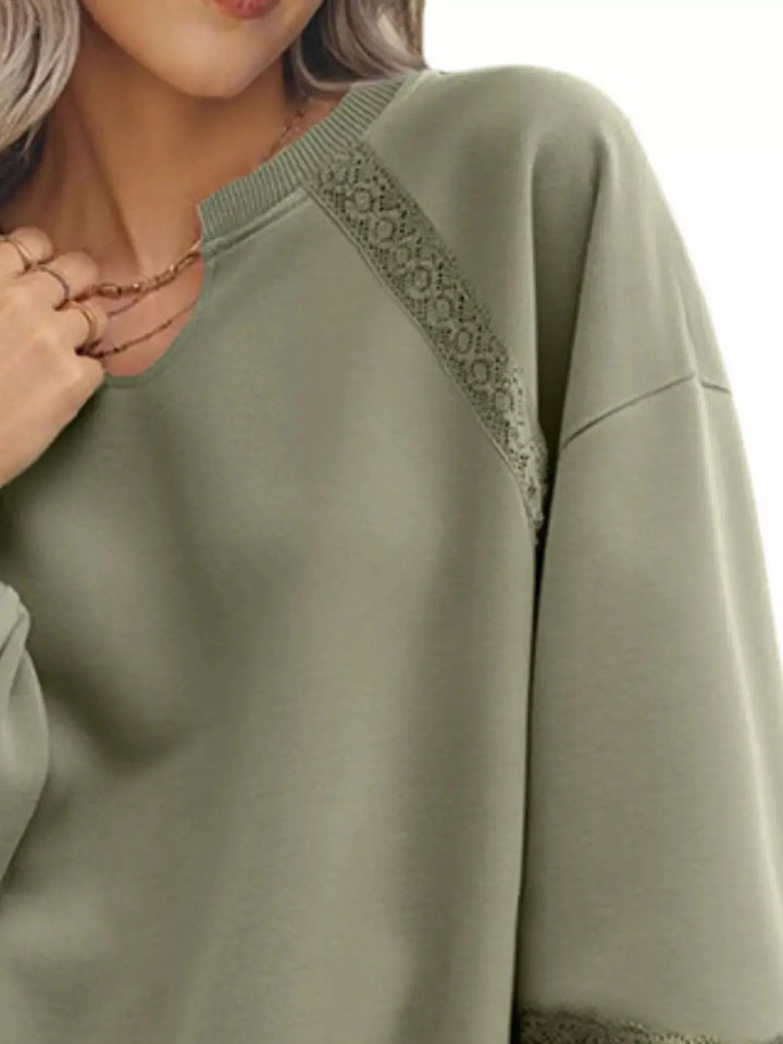 Sweatshirt Douillet à Détails en Dentelle pour un Look Chic Décontracté