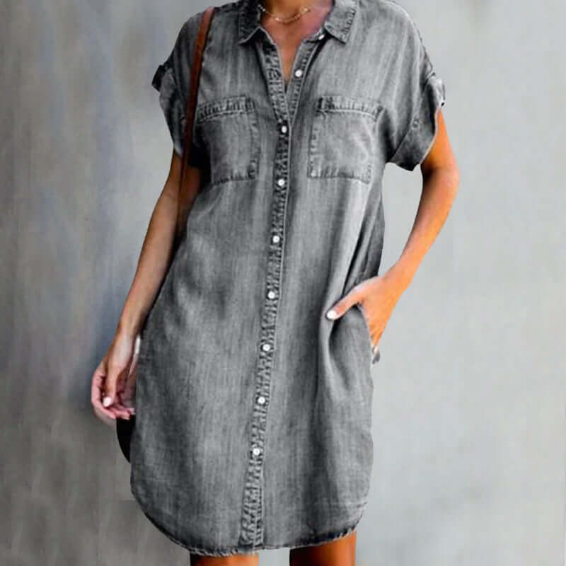 Robe en jean femme en denim avec coupe élégante et casual