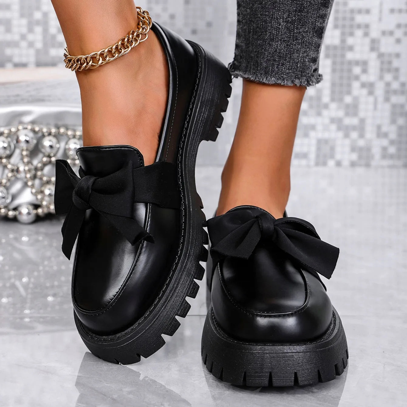 Mathilde | Mocassins en cuir verni épais