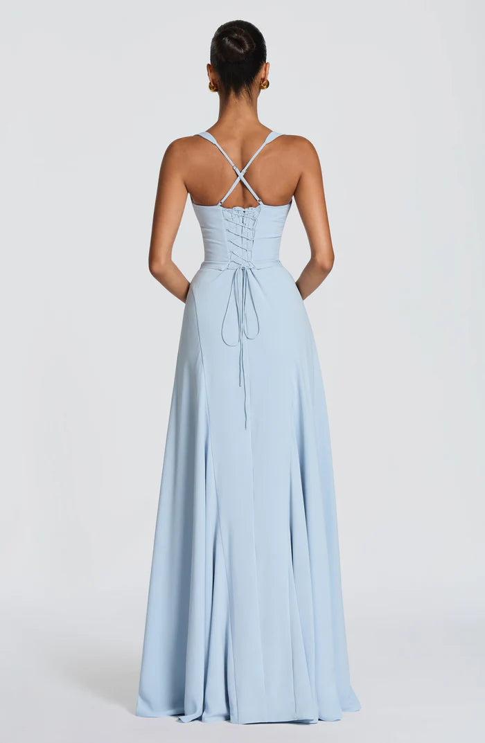 Robe maxi sans manches style Rihanna