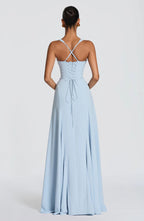 Robe maxi sans manches style Rihanna