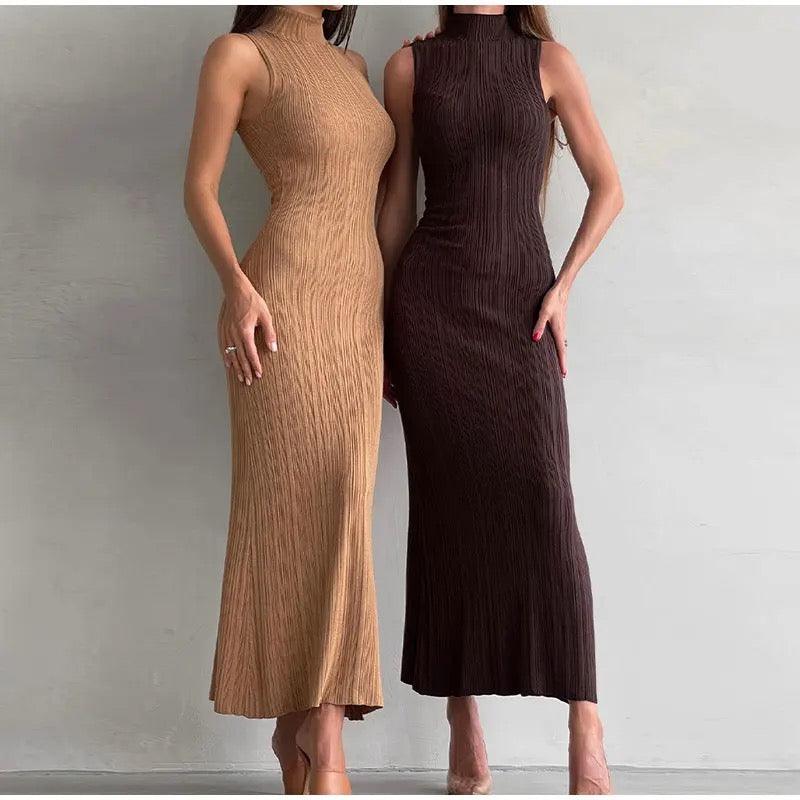 Robe midi sans manches en maille côtelée douce pour femme
