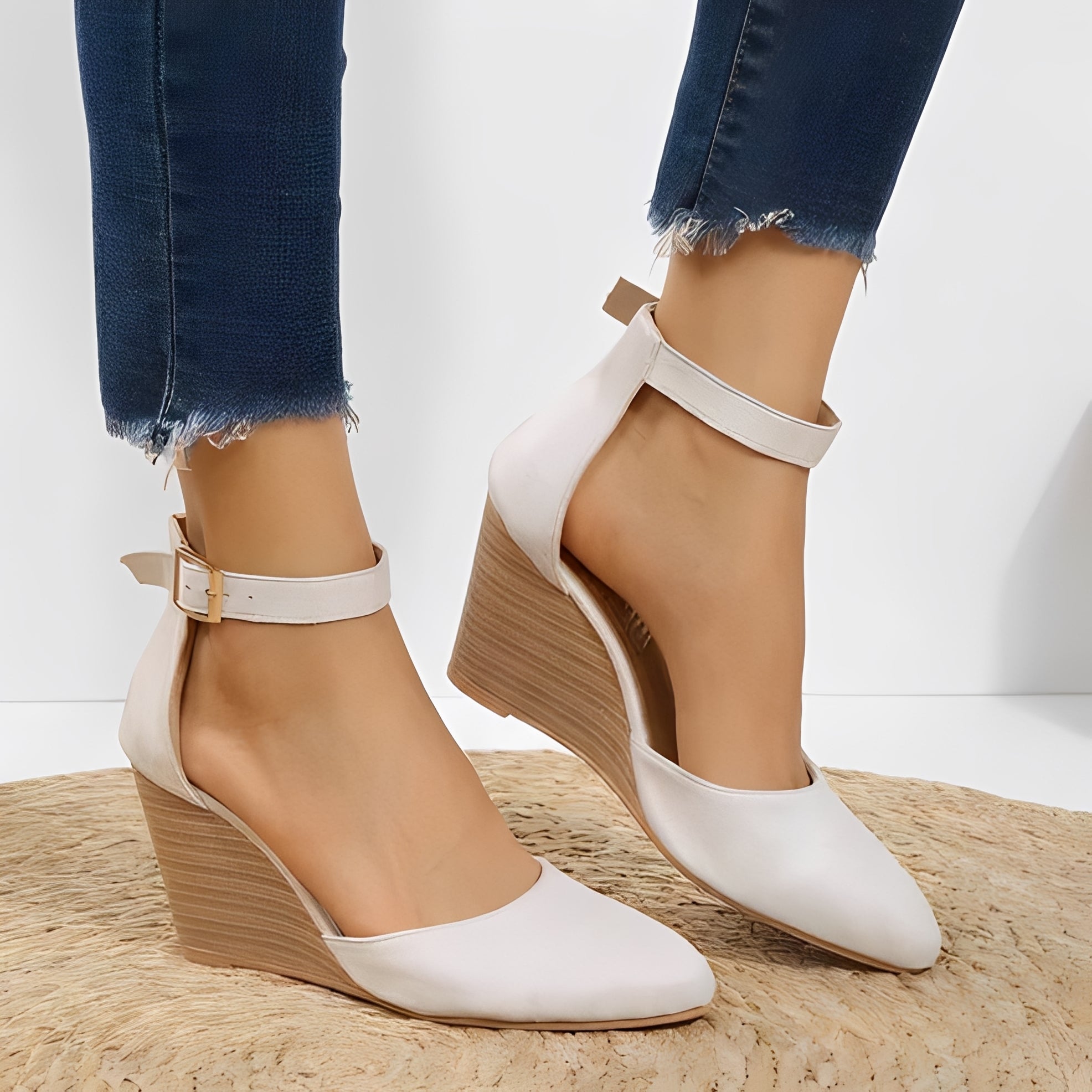Sandales à bout pointu pour femmes Chaussures d'été élégantes et modernes