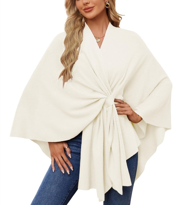 Poncho châle doux et élégant pour des couches confortables et chics