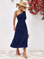 Sophie Paris | Robe mi-longue à une épaule froncée avec silhouette fluide