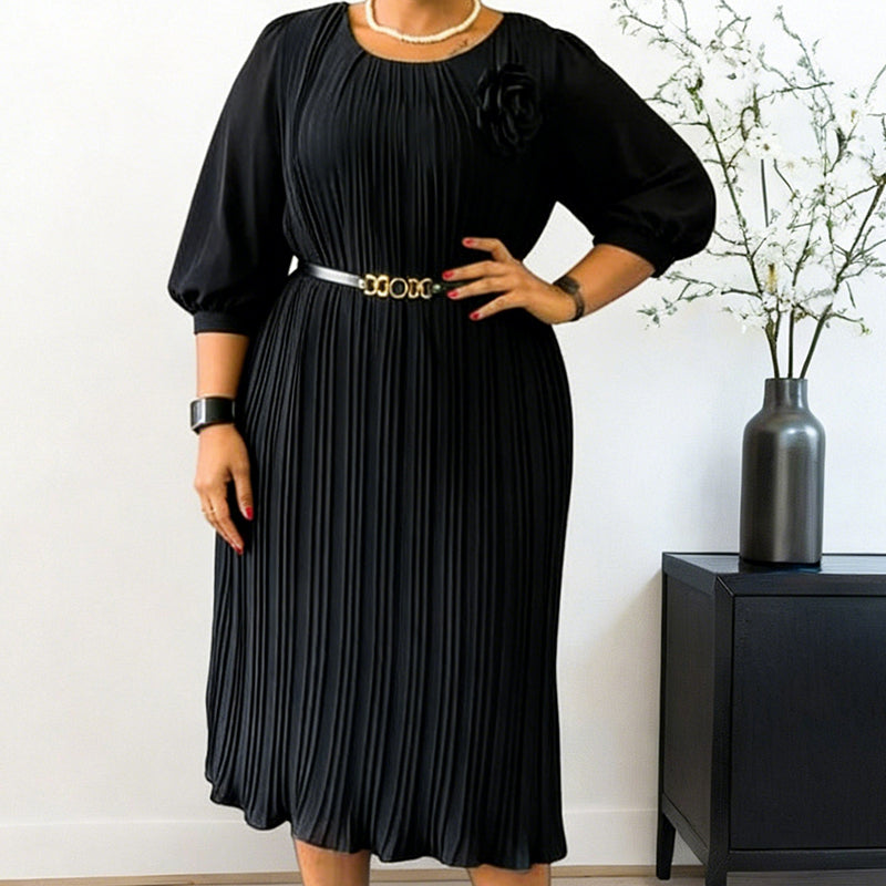 Robe midi plissée avec ceinture à la taille