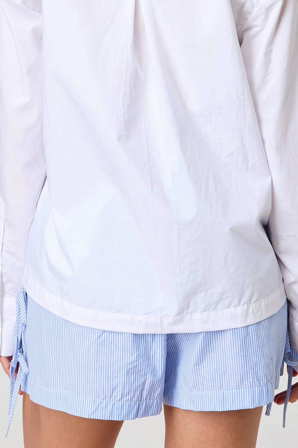 Short rayé femme décontracté avec taille élastique, vue latérale