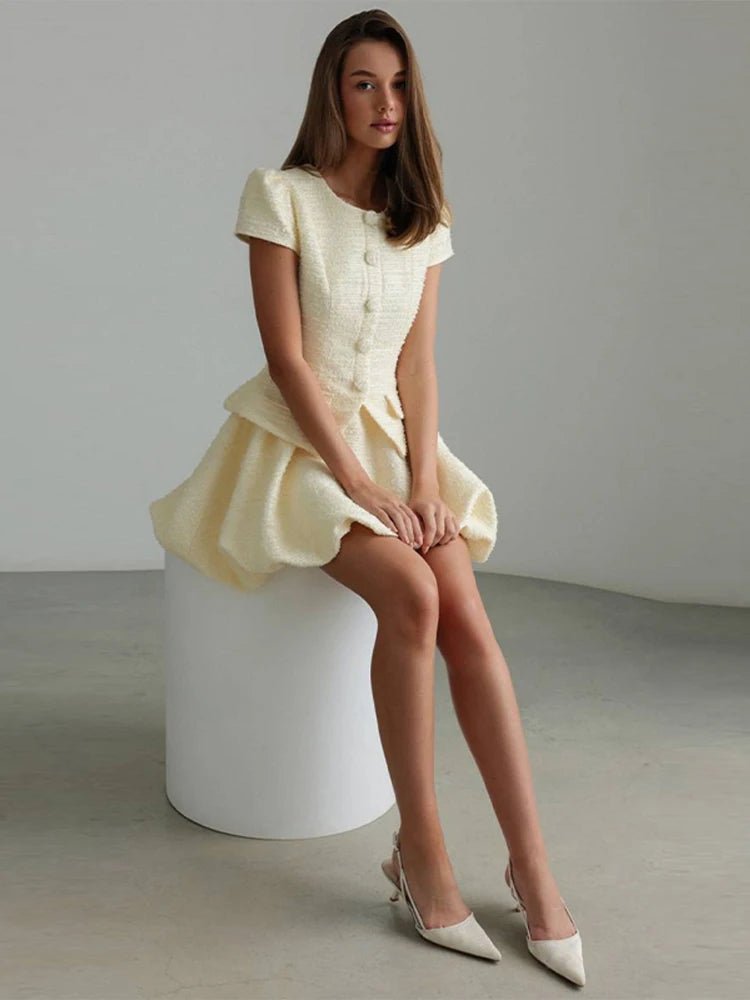 Ensemble deux pièces chemise à manches bouffantes et jupe bulle