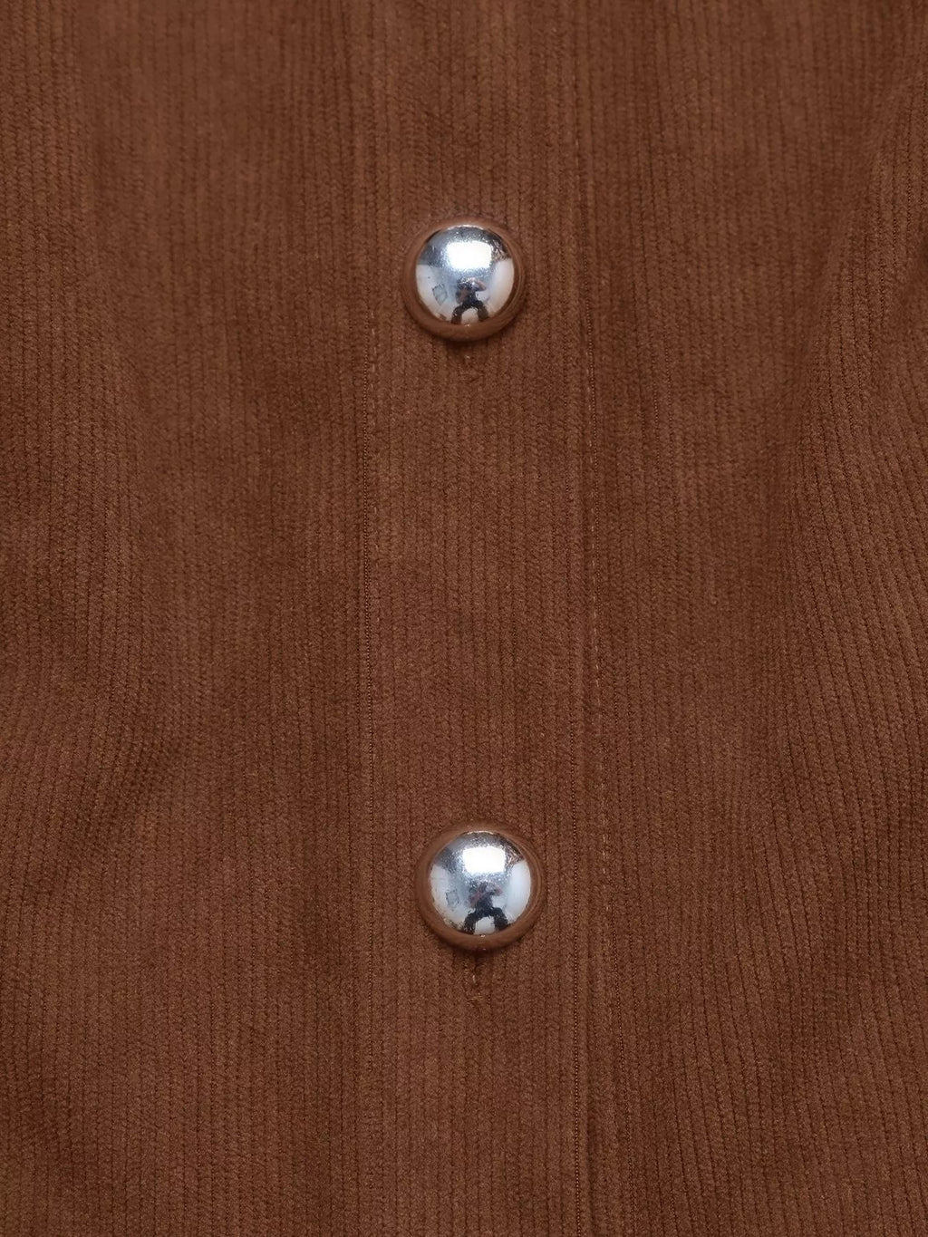 Robe mi-longue à manches longues avec boutons sur le devant