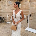 Robe maxi blanche en tricot crochetée à dos ouvert