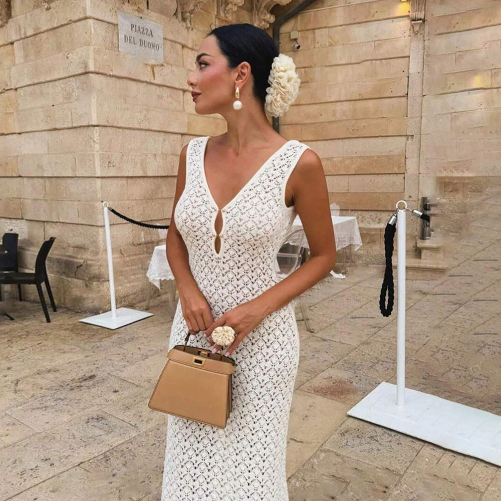 Robe maxi blanche en tricot crochetée à dos ouvert