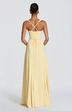 Robe maxi sans manches style Rihanna