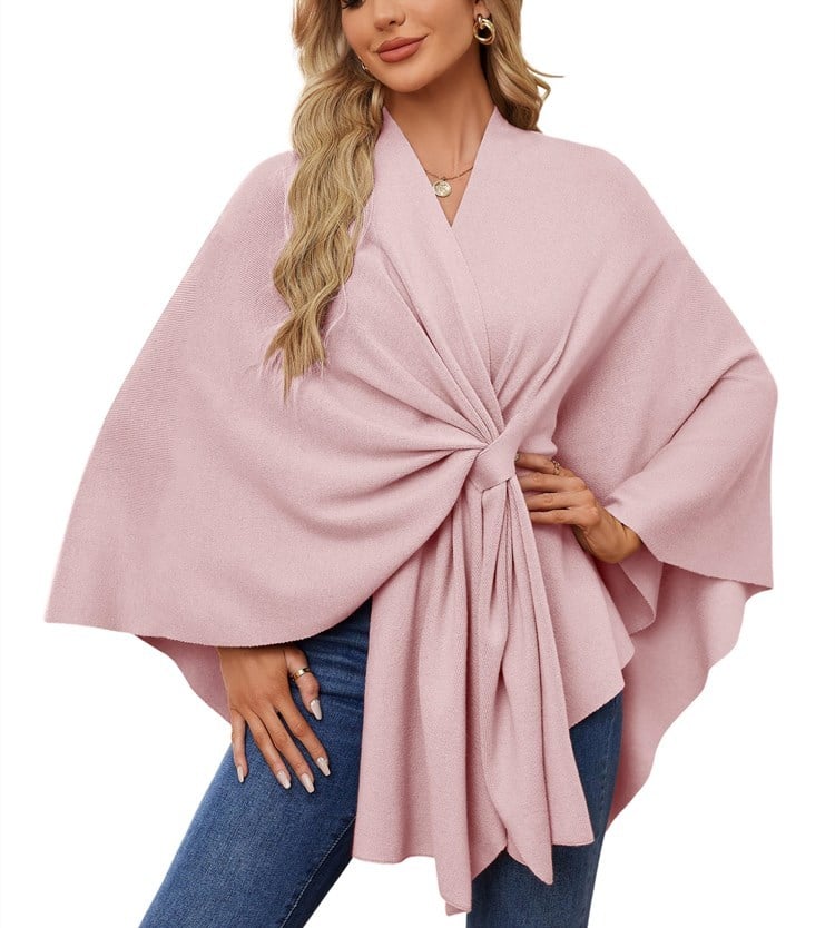 Poncho châle doux et élégant pour des couches confortables et chics