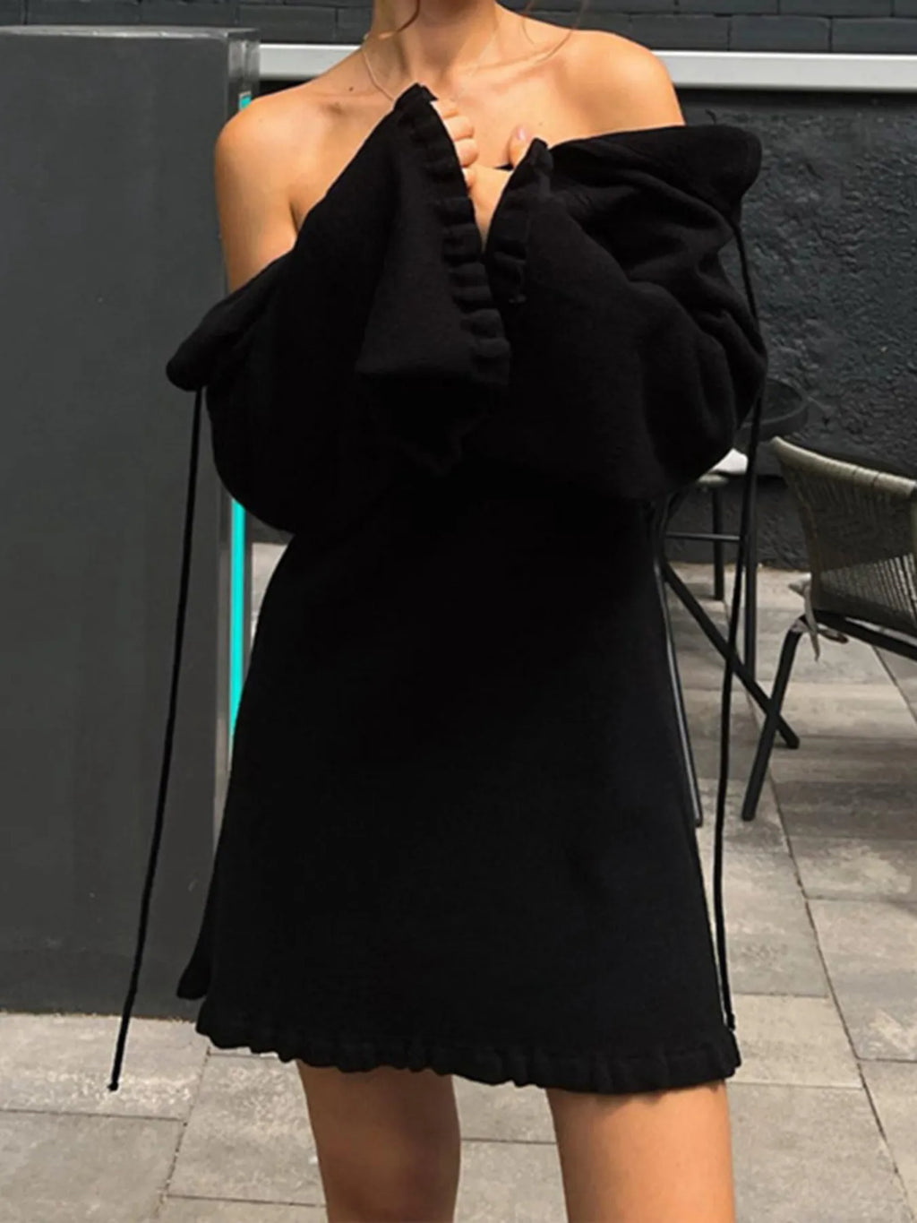 Robe pull en maille à manches longues et dos nu