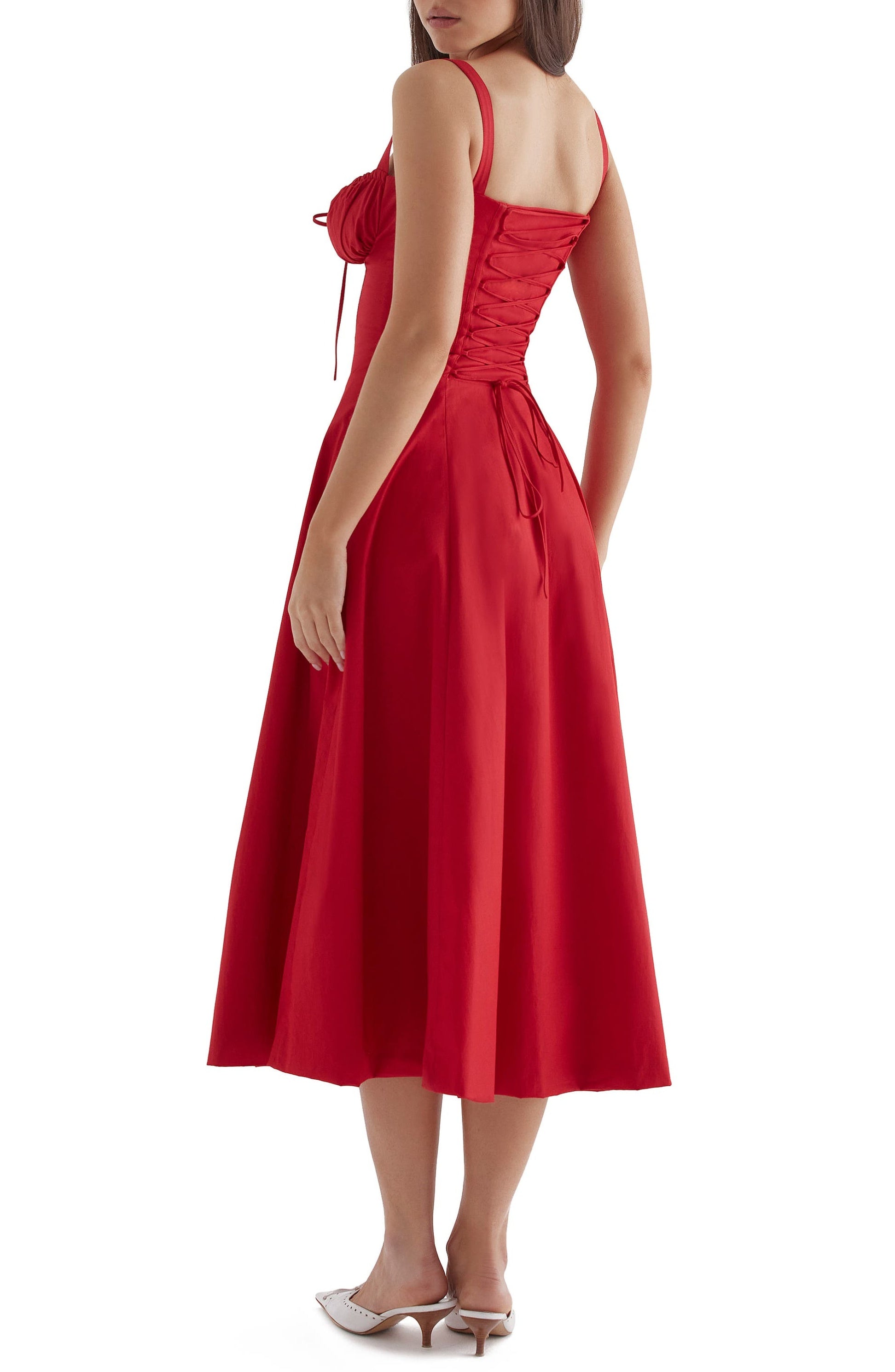 Robe moulante bustier à fleurs et taille découverte