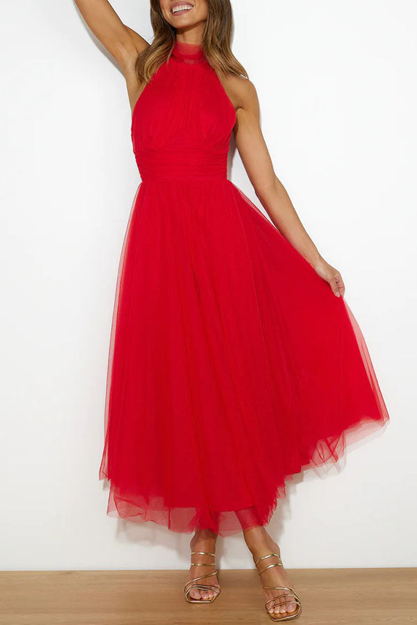 Robe longue en tulle à col licou avec détails froncés
