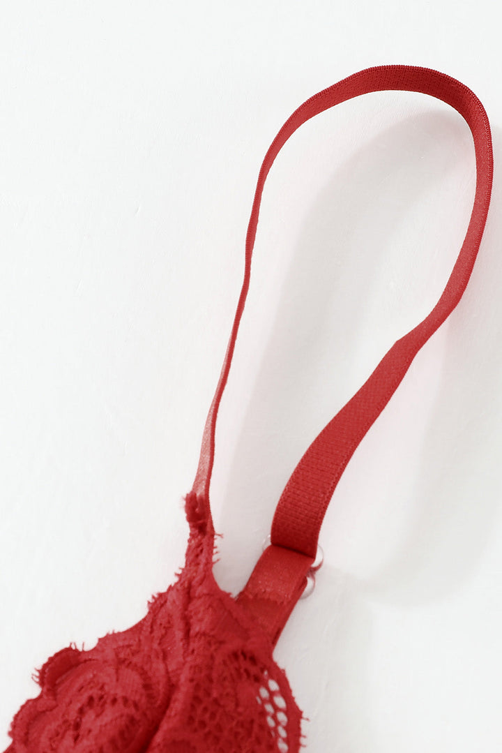 Ensemble lingerie bralette et culotte en dentelle rouge