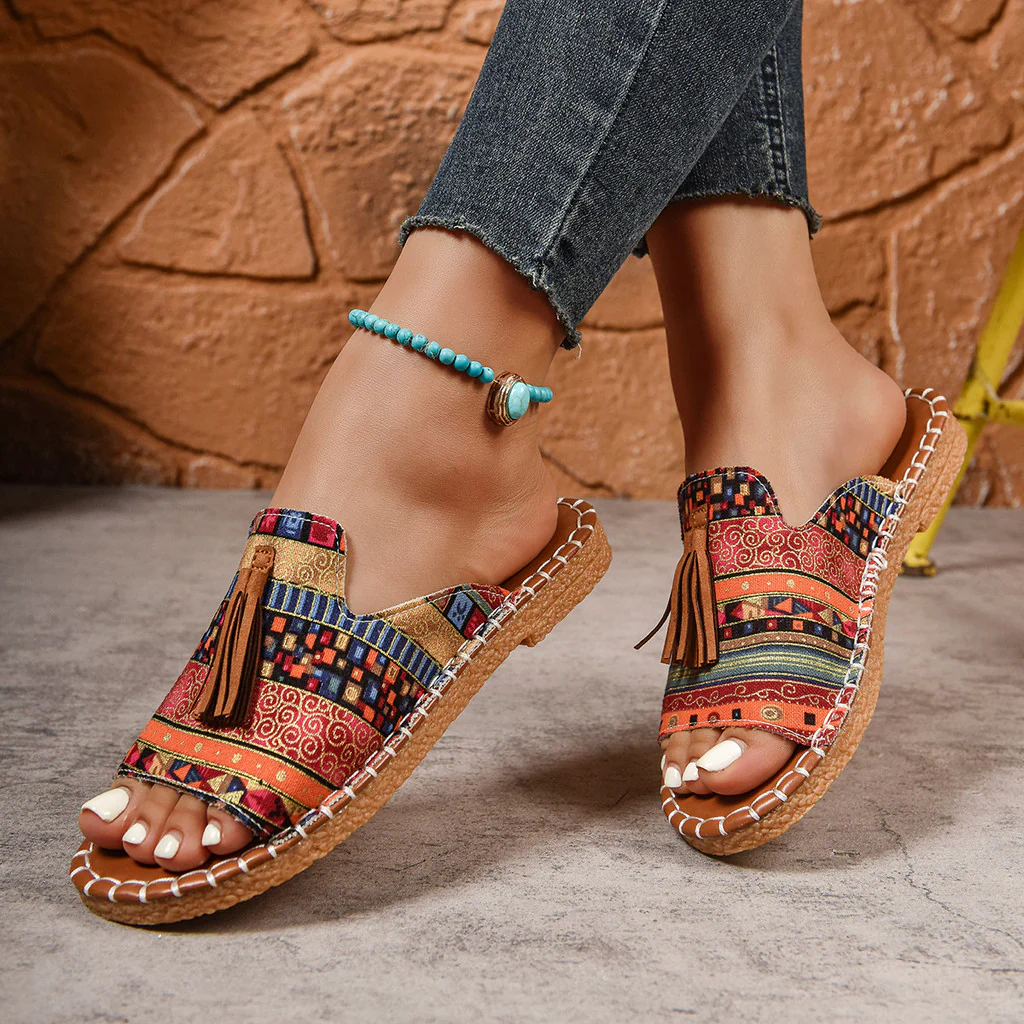Sandales bohémiennes à pompons pour femmes
