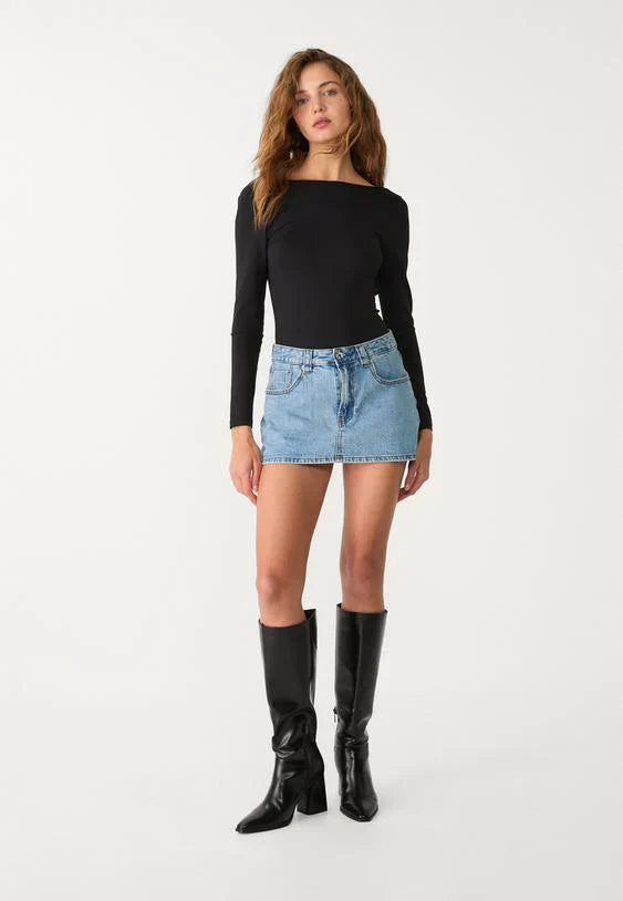Mini-jupe-short en denim décontractée pour un style quotidien sans effort