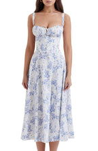 Robe moulante bustier à fleurs et taille découverte