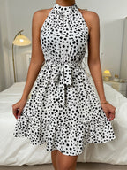 Robe courte fleurie à col roulé et licou