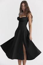 Robe moulante bustier à fleurs et taille découverte