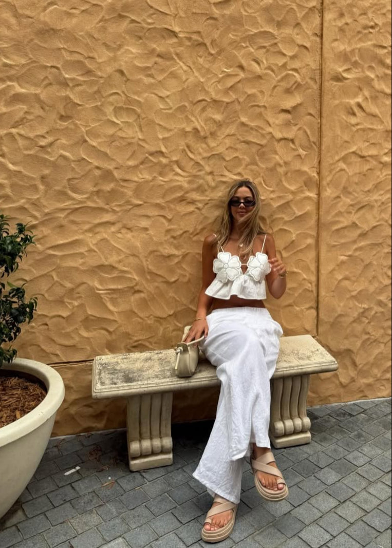 Blouse blanche à manches volantées pour femmes