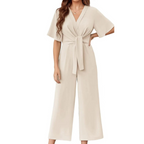 Combinaison femme taille large avec coupe fluide et col V, vue trois quarts