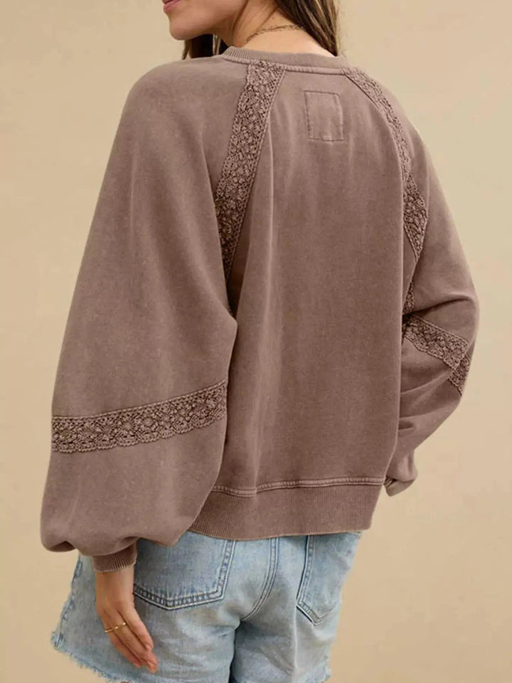 Sweatshirt Douillet à Détails en Dentelle pour un Look Chic Décontracté