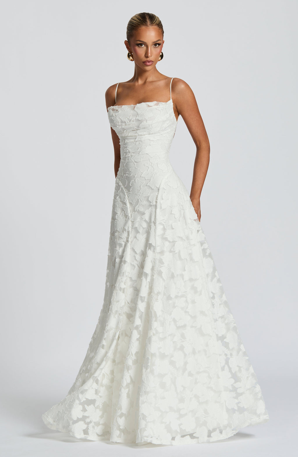 Robe Maxi Louise sans manches avec silhouette fluide