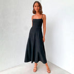 Robe midi plissée en maille à fines bretelles
