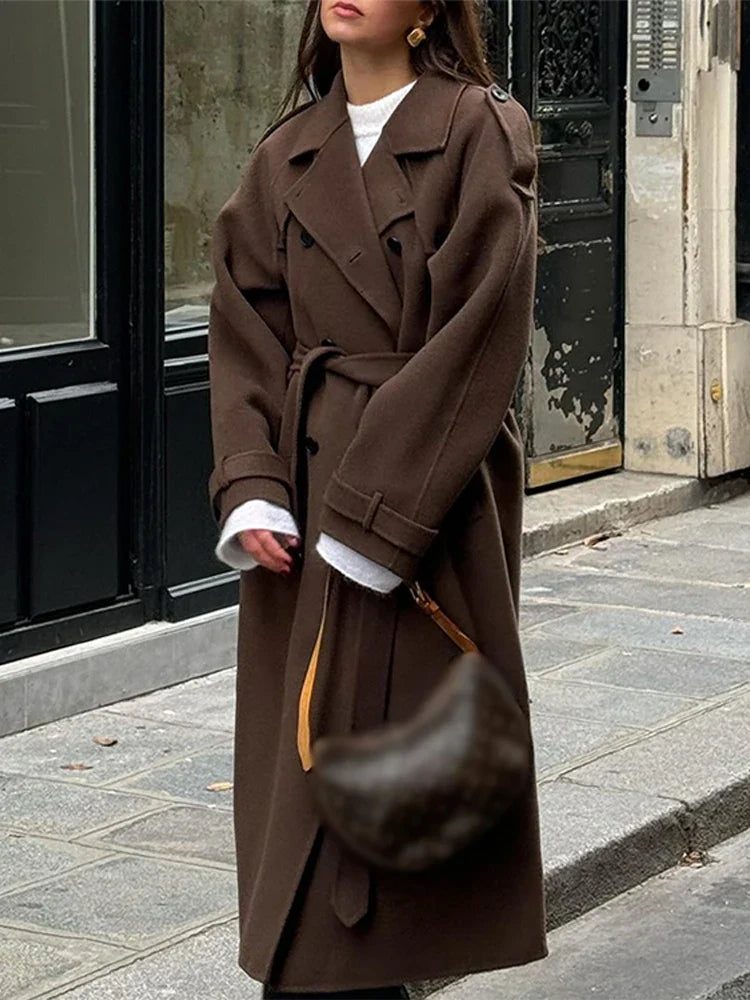 Manteau maxi ceinturé réversible avec col à revers