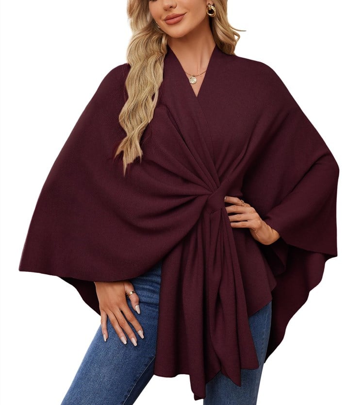 Poncho châle doux et élégant pour des couches confortables et chics