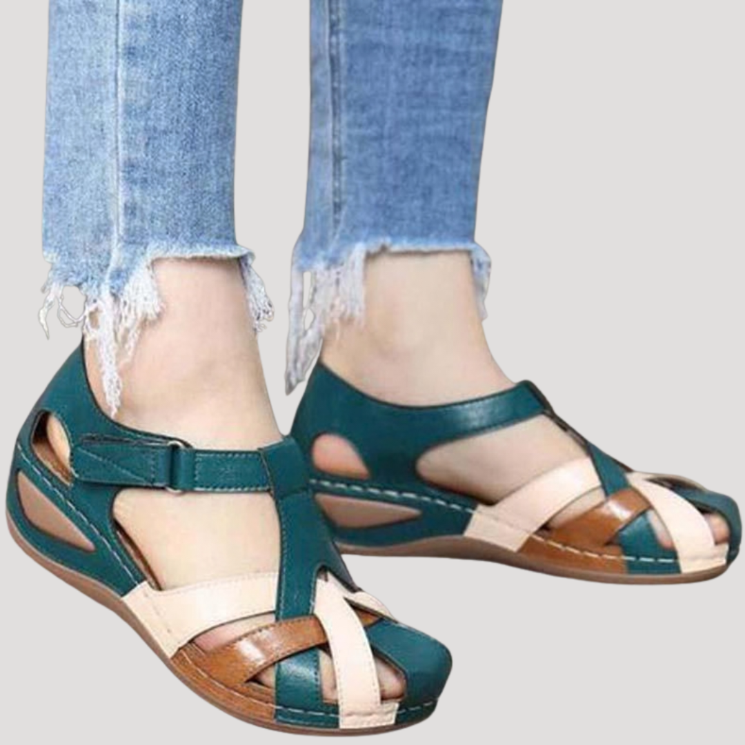 Sandales de marche pour femmes à lanières tissées et bout fermé