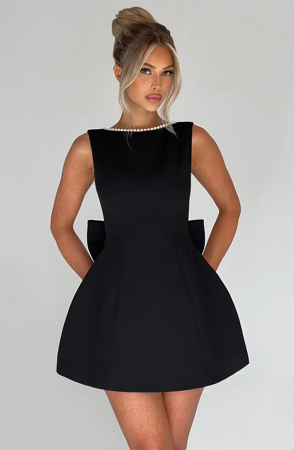 Robe de cocktail pour femme à dos noué