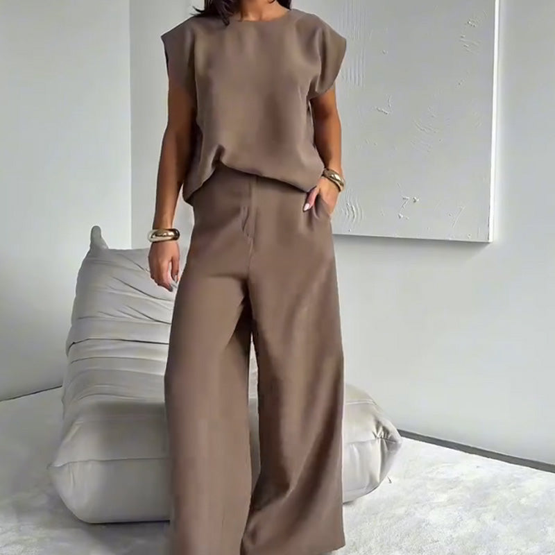 Ensemble décontracté chic deux pièces : t-shirt et pantalon à jambes larges