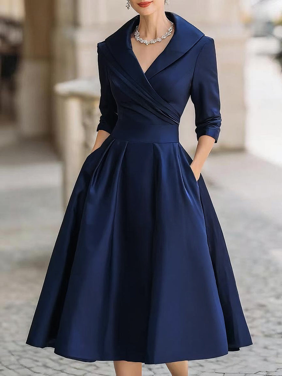 Robe midi en satin vintage avec col drapé