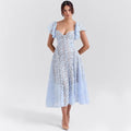Robe midi en dentelle à manches cloche bleue