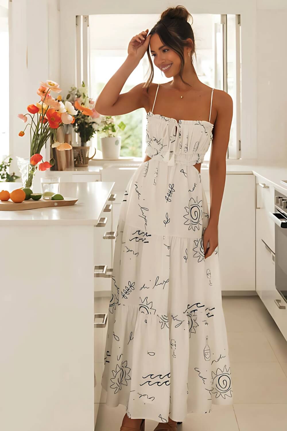 Robe midi à bretelles spaghetti en polyester blanche
