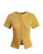 Veste courte unie col rond pour femme associée à une tenue casual chic